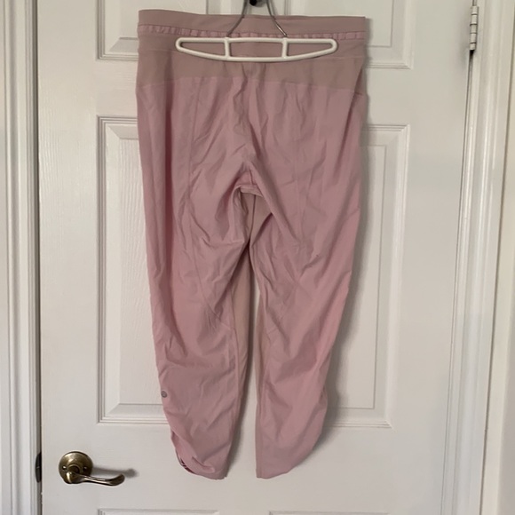Lululemon crop pants - Picture 2 of 4